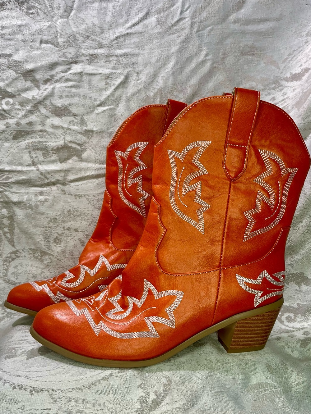 Embroidered Western Ankle Boot - Picture 4 of 10